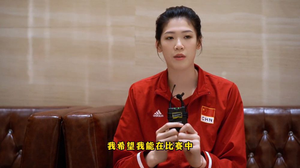 韩国三级《色诱女教师》